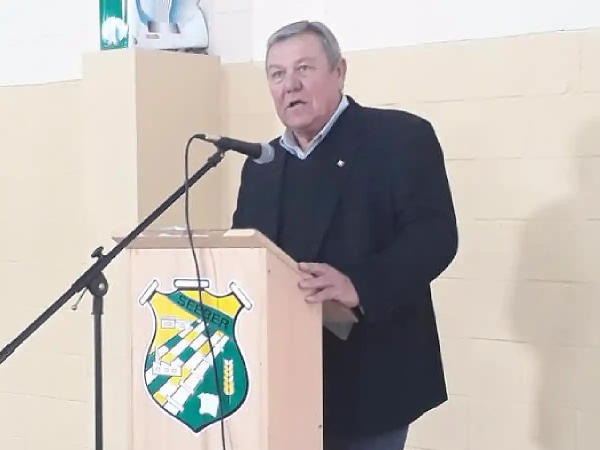 Absolvieron al intendente de Seeber 