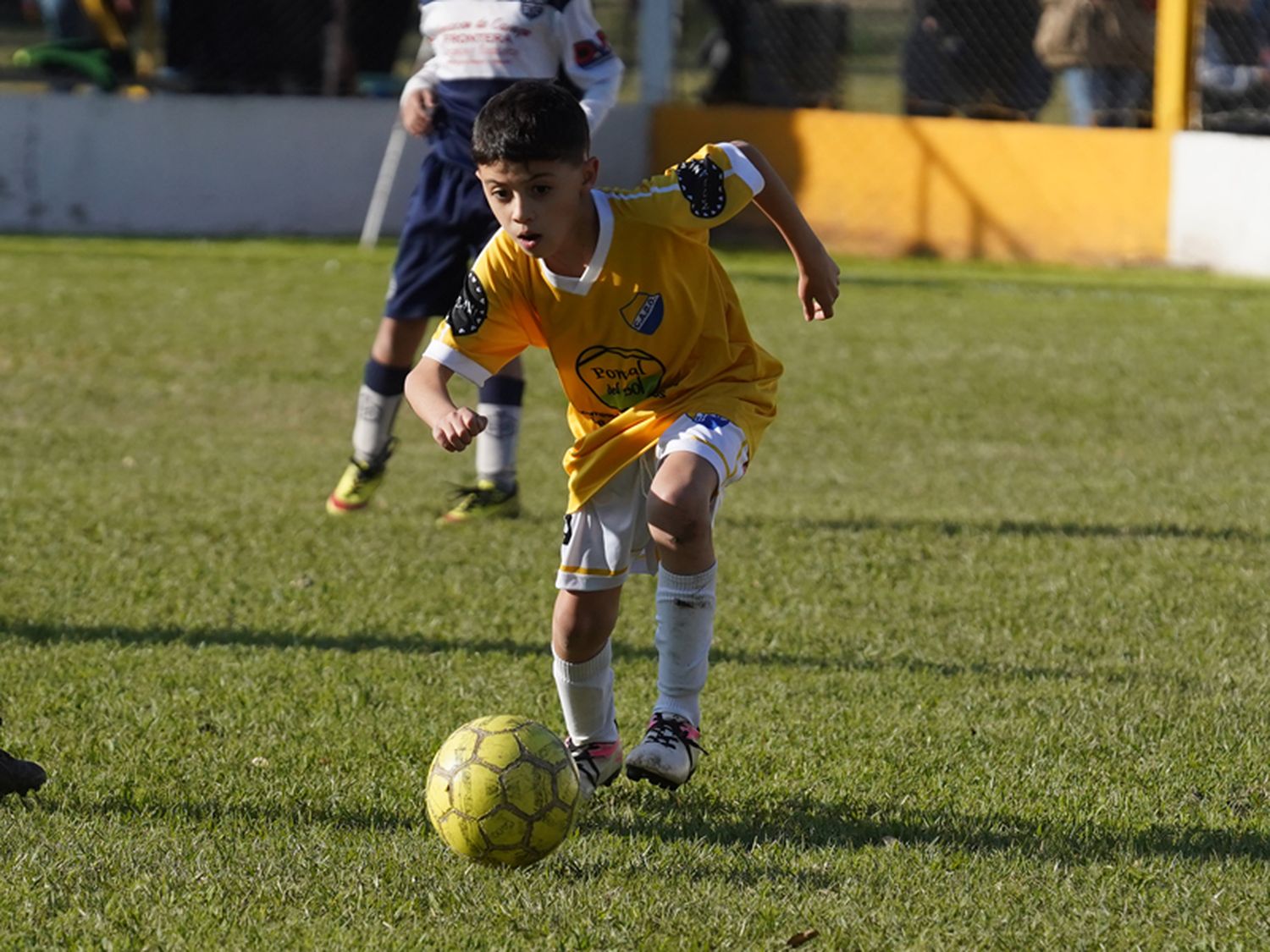 Los chicos viven un fin de semana a puro fútbol