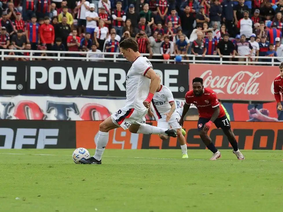 Vombergar, el goleador de San Lorenzo.