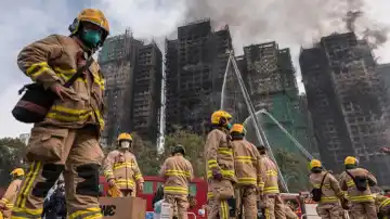 Hong Kong sufre el peor incendio en 70 años: ascienden a 55 los muertos y hay 250 personas desaparecidas
