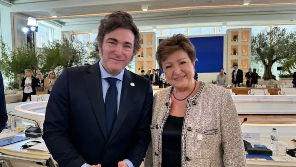 El Presidente Javier Milei con Kristalina Georgieva, directora gerente del FMI en un contacto que mantuvieron en junio.