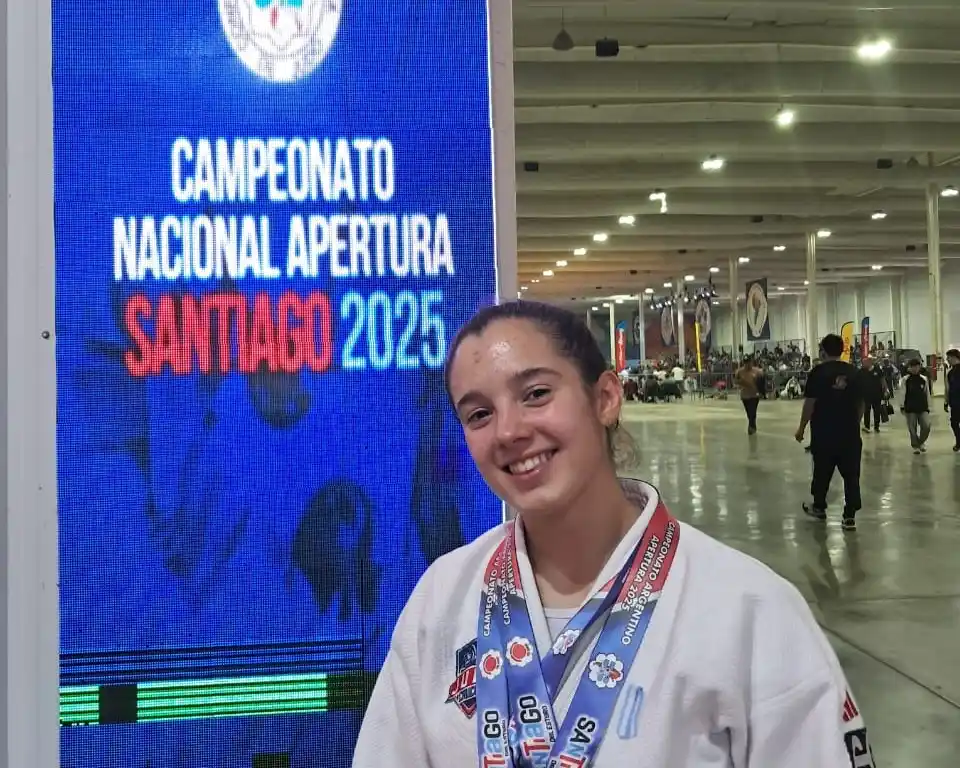 Bustos consiguió dos medallas en Santiago del Estero.