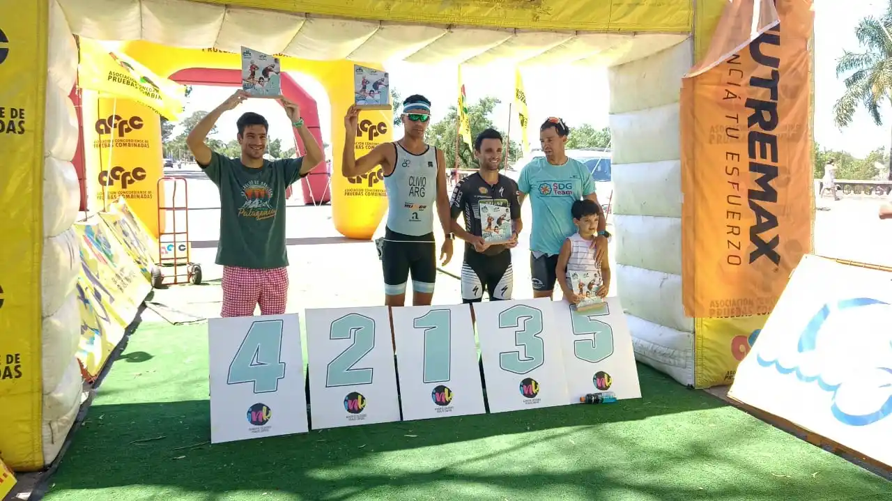 Clivio y Rivero se quedaron con la tercera fecha del triatlón