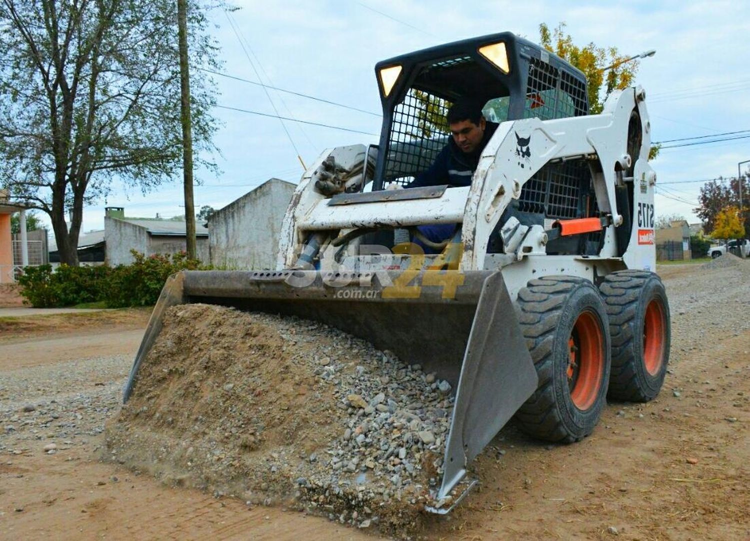 El gobierno de la ciudad sigue adelante con obras y mejoras en calles de calzada natural y piedra