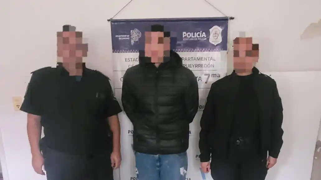 Fue interceptado cuando se presentó a concretar la entrega en Constitución y Montes Carballo.