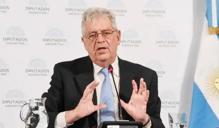 Rubinstein viaja para cerrar la cuarta revisión  trimestral con el FMI