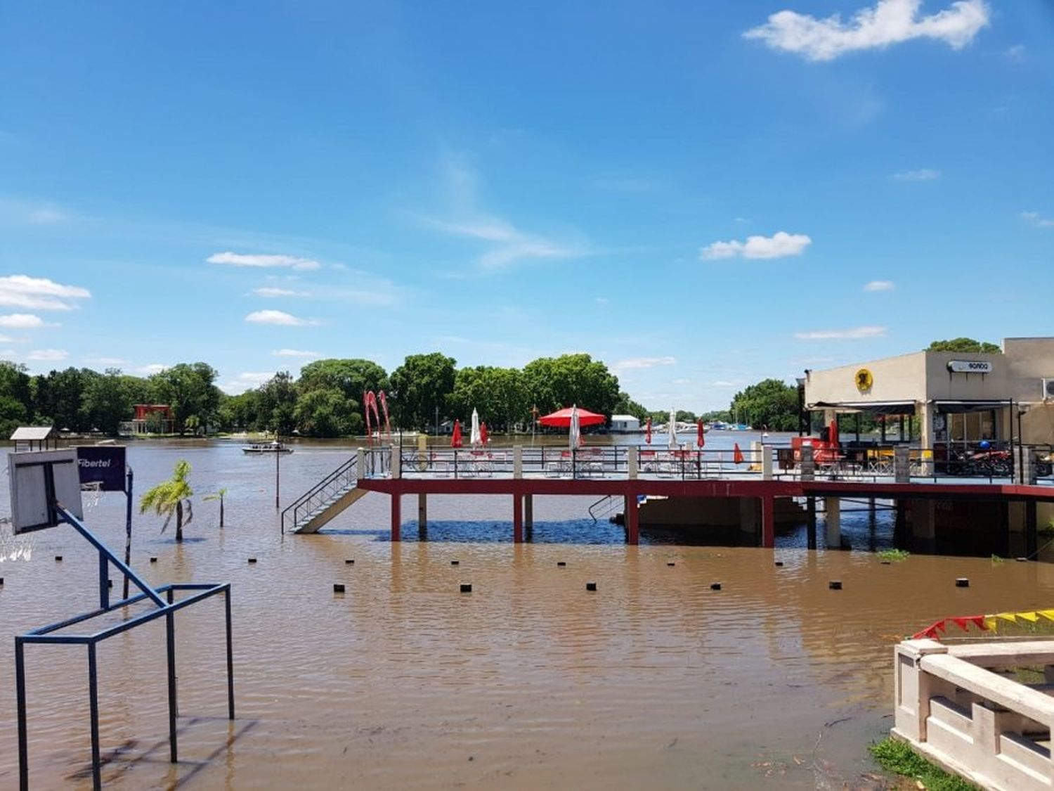 Tristeza. El año pasado, durante gran parte del verano las playas estuvieron bajo agua
