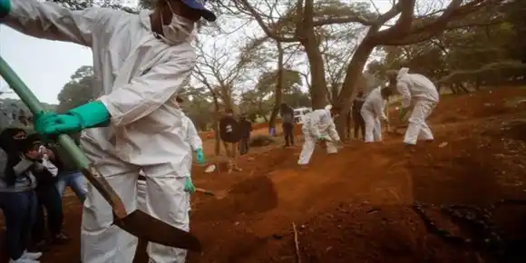 Brasil supera 1,6 millones de casos de COVID-19 y roza las 65.000 muertes
