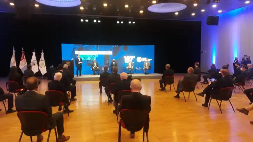 Desde la Bolsa de Comercio de Rosario pidieron que se eliminen las restricciones a las exportaciones de carne