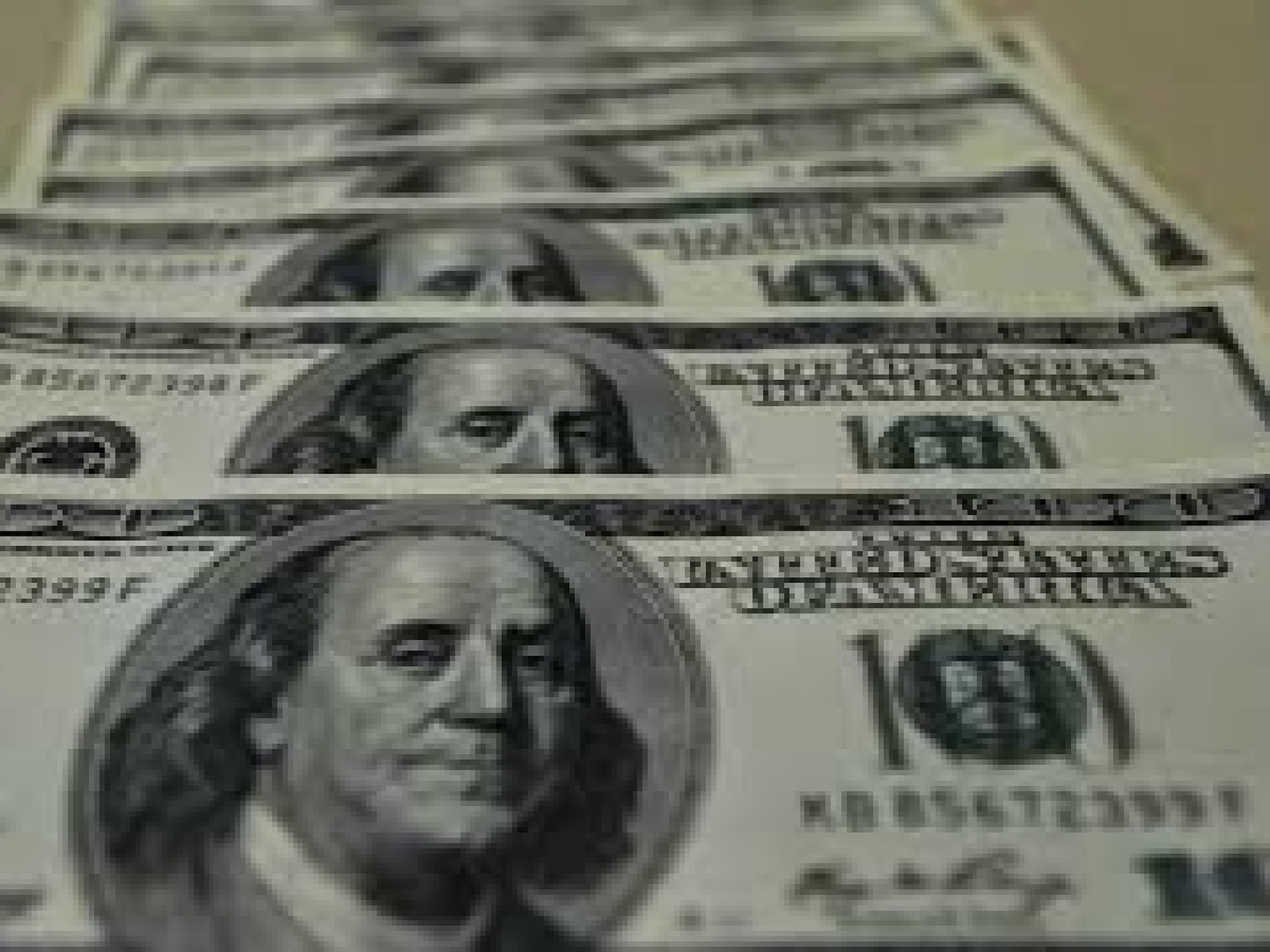 El dólar se vende a $35,90 en Banco Nación y también sube en entidades privadas