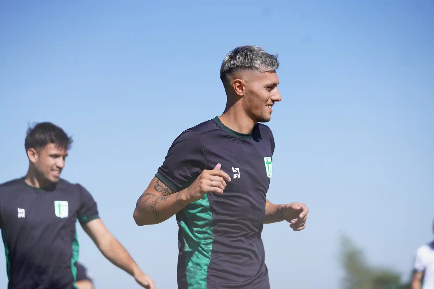 Avaro, de vuelta en casa.