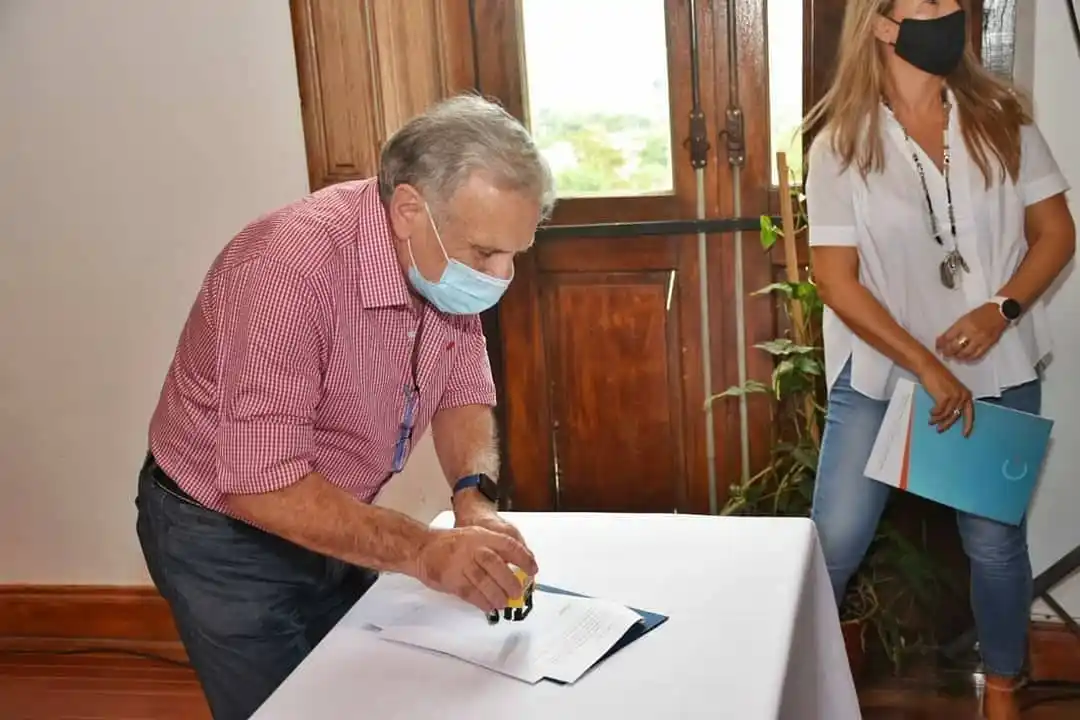 Maiocco congeló su salario y el de los secretarios que lo acompañan