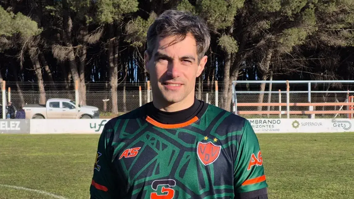 Mirco Oliver, protagonista de una nueva valla en cero de Villa Díaz Vélez