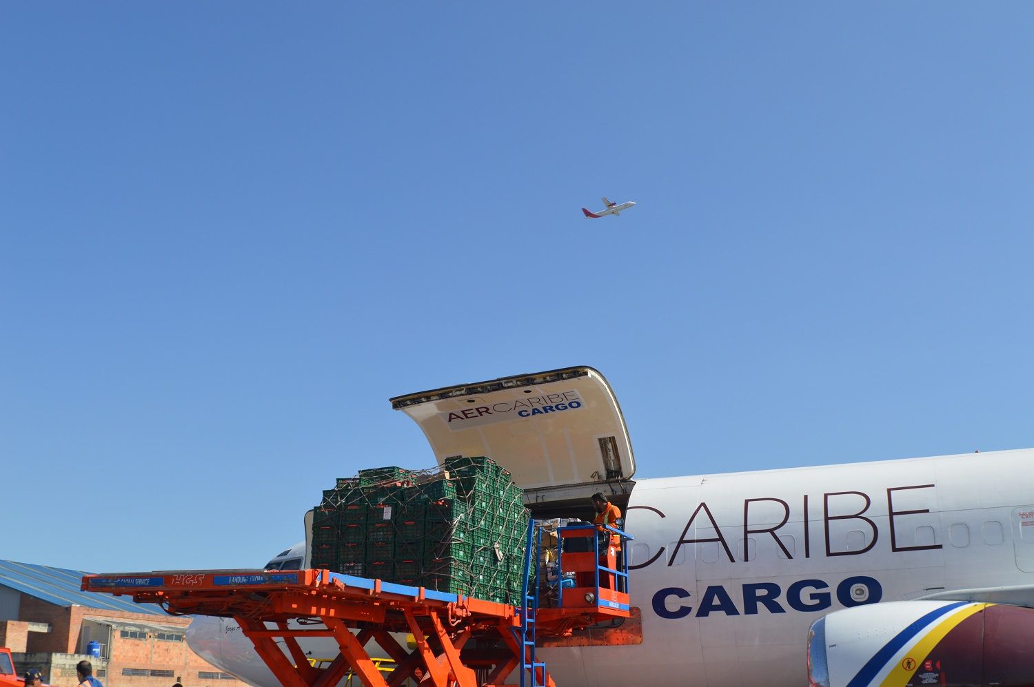 AerCaribe Cargo mantiene sus operaciones para atender las necesidades de comunidades en Colombia y Perú