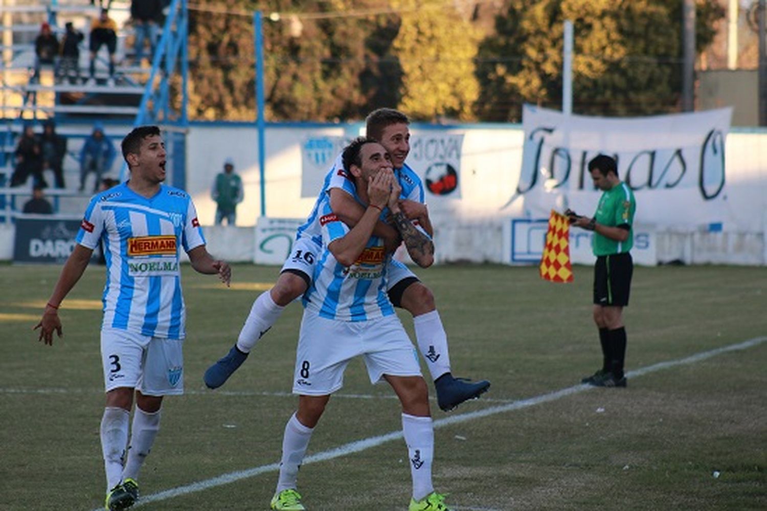 Juventud Unida empató frente a Douglas Haig en La Vía