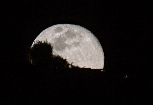 ASTRÓNOMOS REVELAN que la Luna es más vieja de lo que se creía