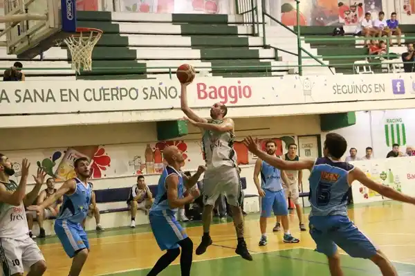 Racing derrotó a Luciano en un final caliente en la Liga Entrerriana