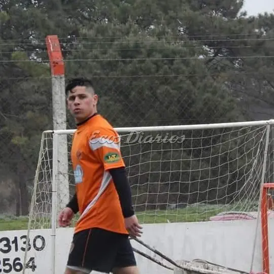 Kevin Drogo con la camiseta de Villa Díaz Vélez