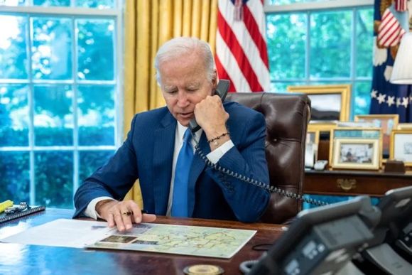 Biden informó a sus aliados que el misil que cayó en Polonia era de la defensa aérea ucraniana