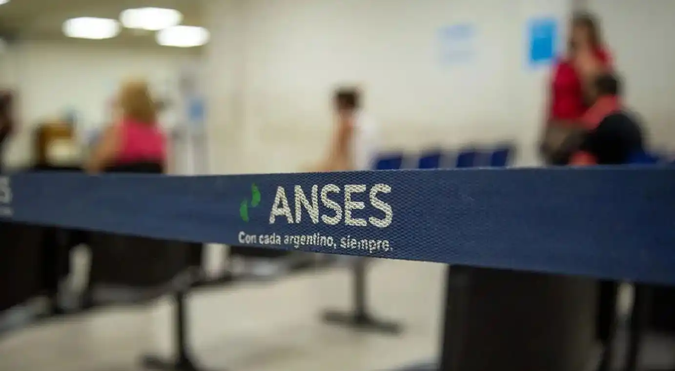 Después de haber pasado por la auditoría, los beneficiarios pueden entregar la documentación en la ANSeS (Foto Ilustrativa).