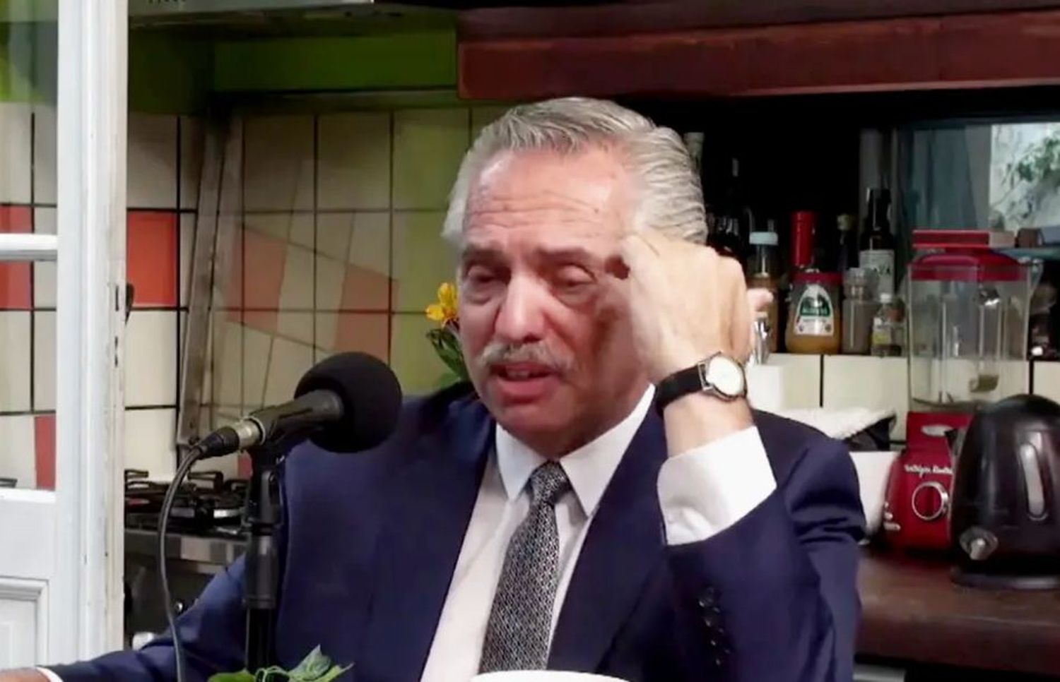 ¿Cuál fue el motivo que hizo llorar a Alberto Fernández durante una entrevista radial?