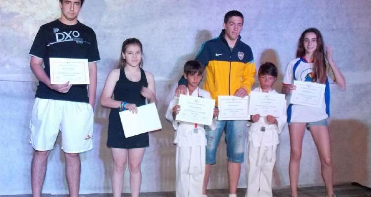 Homenaje de Pescadores a todos sus deportistas