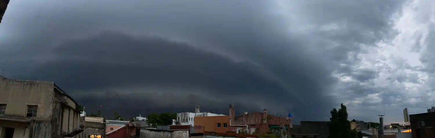 Coopser advirtió por la tormenta: “Conviene desenchufar los artefactos electrónicos”
