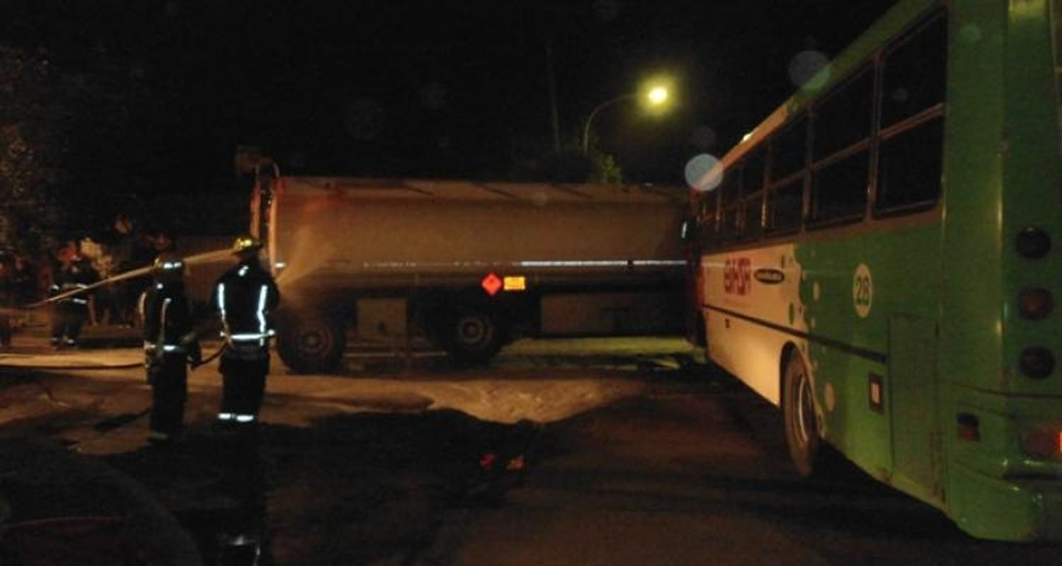 Simulacro de rescate, atención de heridos y contención