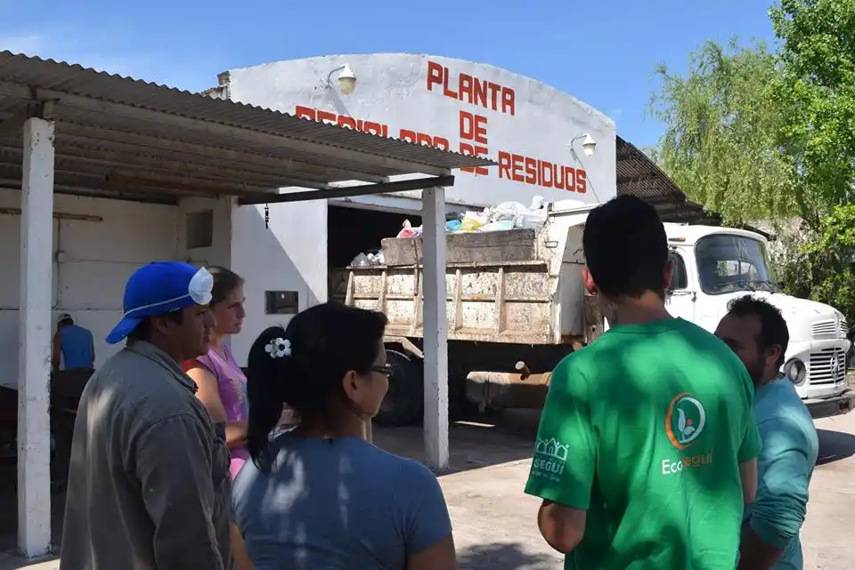 Visita a la planta de reciclado para interiorizarse sobre el proceso de tratamiento de la basura