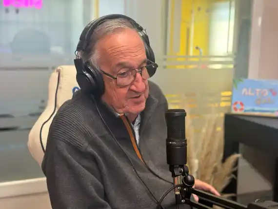 Lunghi, como nunca lo viste: de profesor de dibujo a amante de las comedias románticas