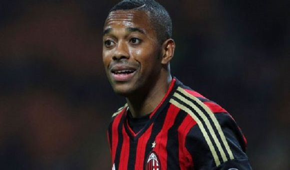 Justicia italiana condena a nueve años de prisión al futbolista Robihno por abuso sexual