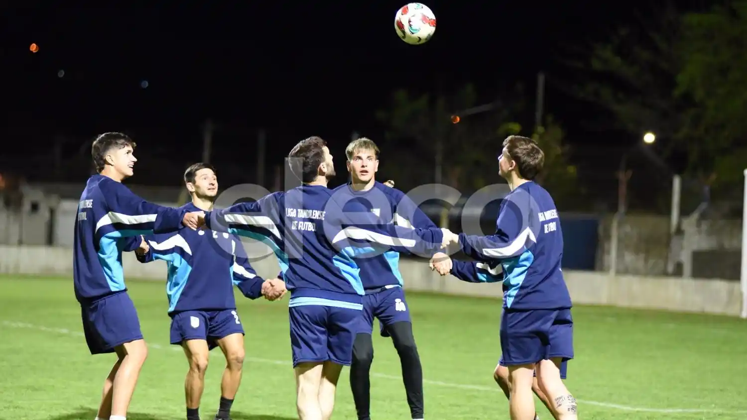La selección tandilense, en la recta final hacia el partido decisivo.