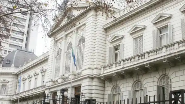 Juan E. Spinelli integra el jurado en el jury al camarista Ordoqui