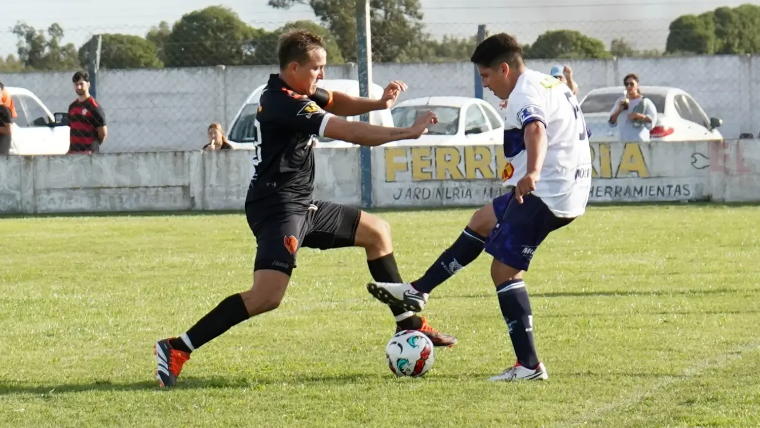 Gimnasia vs Villa Díaz Vélez. Uno de los choques que se iba a disputar este fin de semana