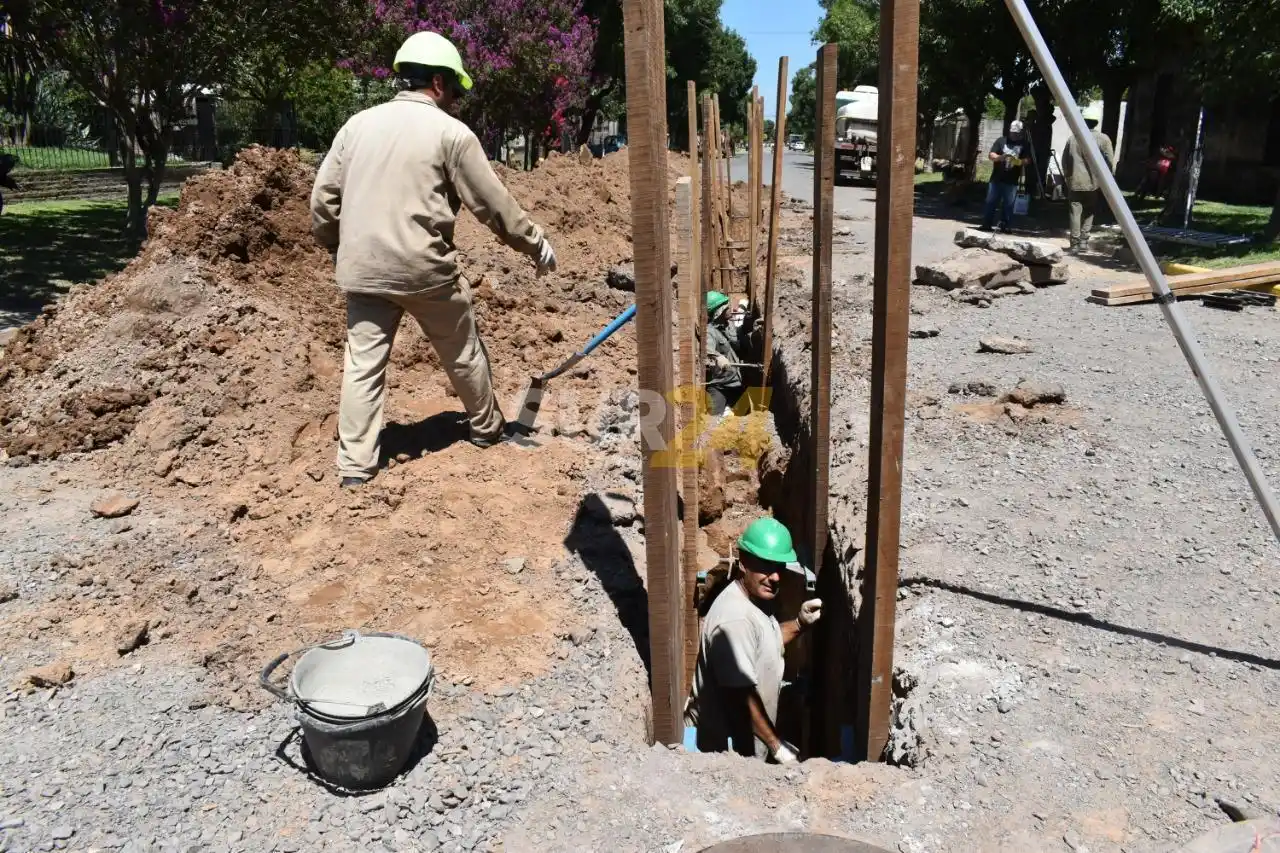 Senador Enrico pidió a la Provincia continuar obra de cloacas en Elortondo