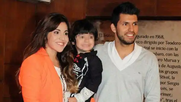 El "Kun" Agüero se fue de vacaciones sin su hijo y Gianinna Maradona enfureció