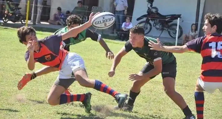 Doble debut ganador para Náutico