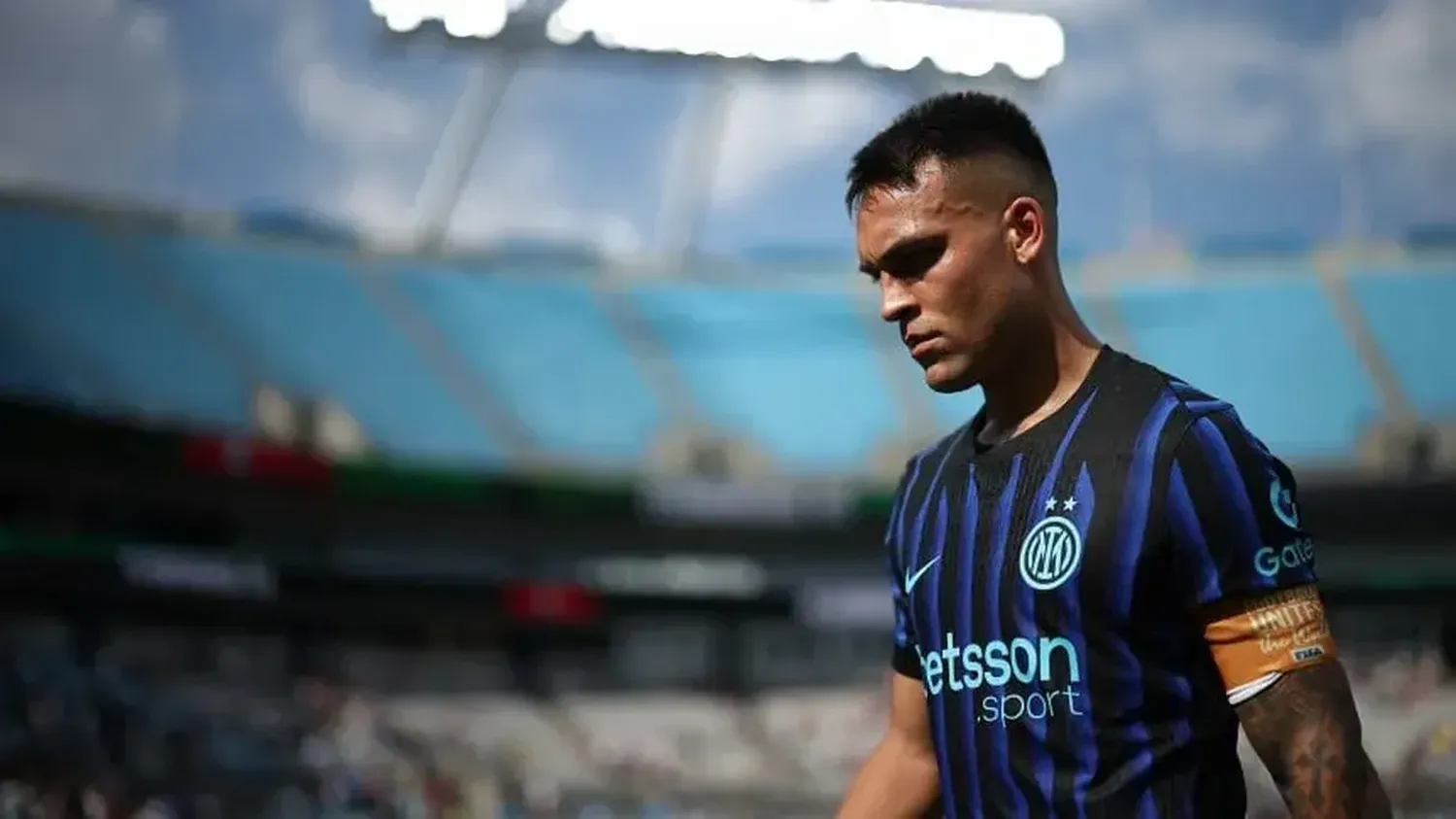 "Pido disculpas a toda la afición", expresó el capitán Lautaro Martínez .Foto:AP