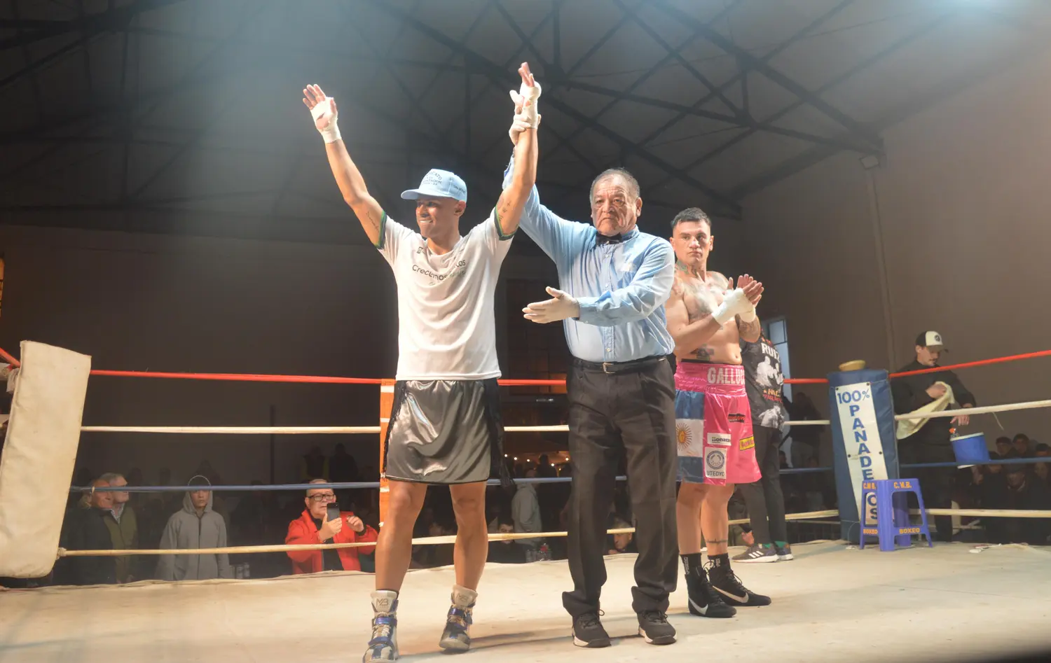 “Tin Tin” Ruíz noqueó en el primer round y fue la gran figura de la velada boxística en Concordia