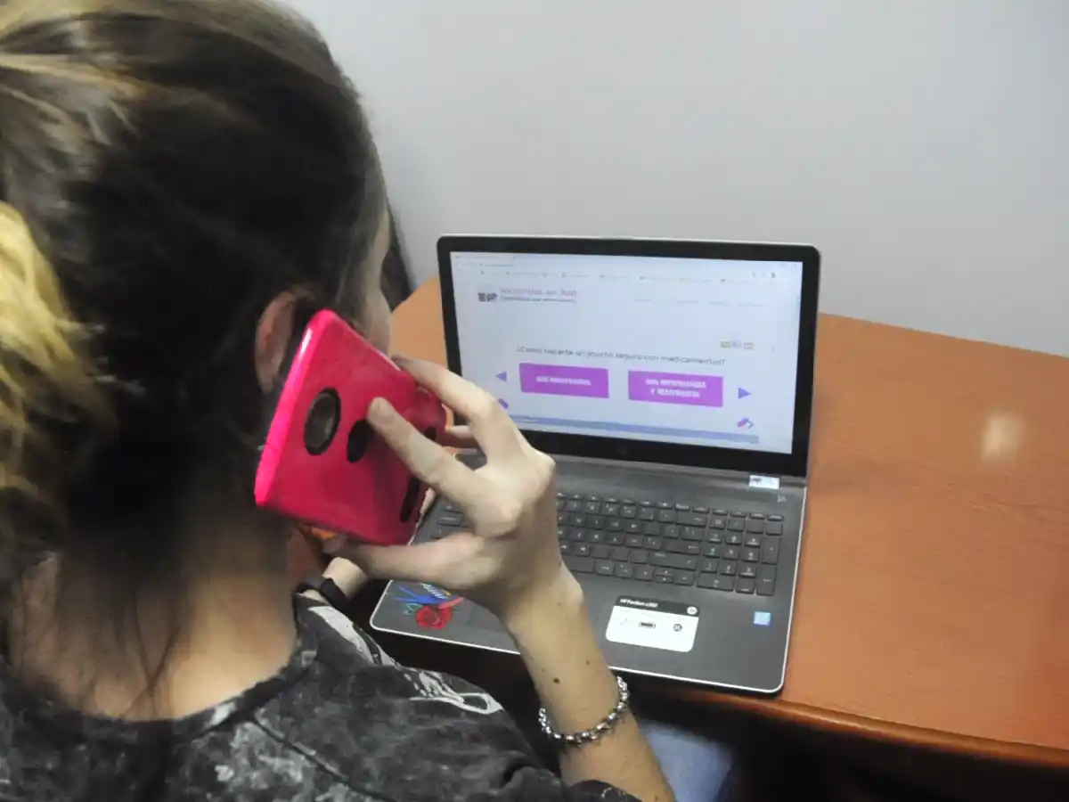 Aborto: acompañamiento  al otro lado del teléfono 