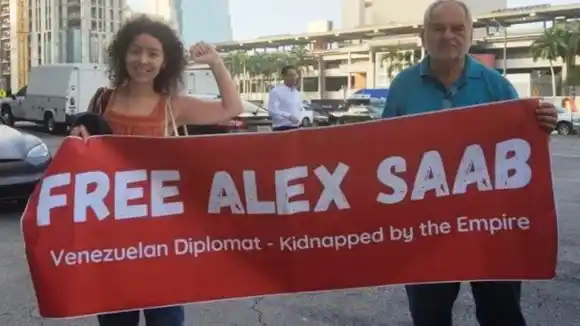 Simpatizantes de Álex Saab protestaron frente a Corte de Miami exigiendo su liberación (video + fotos)