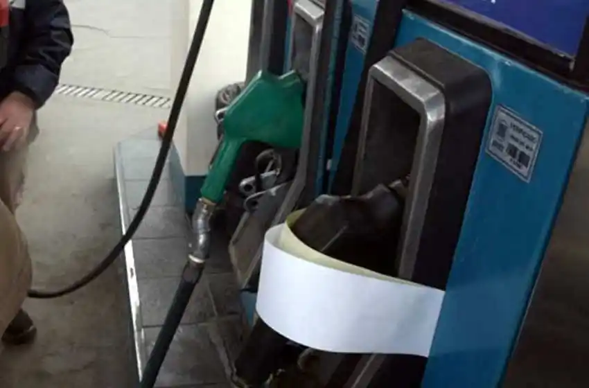 Estacioneros denuncian escasez de combustible: “El panorama es incierto”
