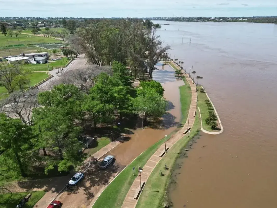 El Niño mantiene en alerta al Litoral y la creciente del Paraná avanza hacia Entre Ríos