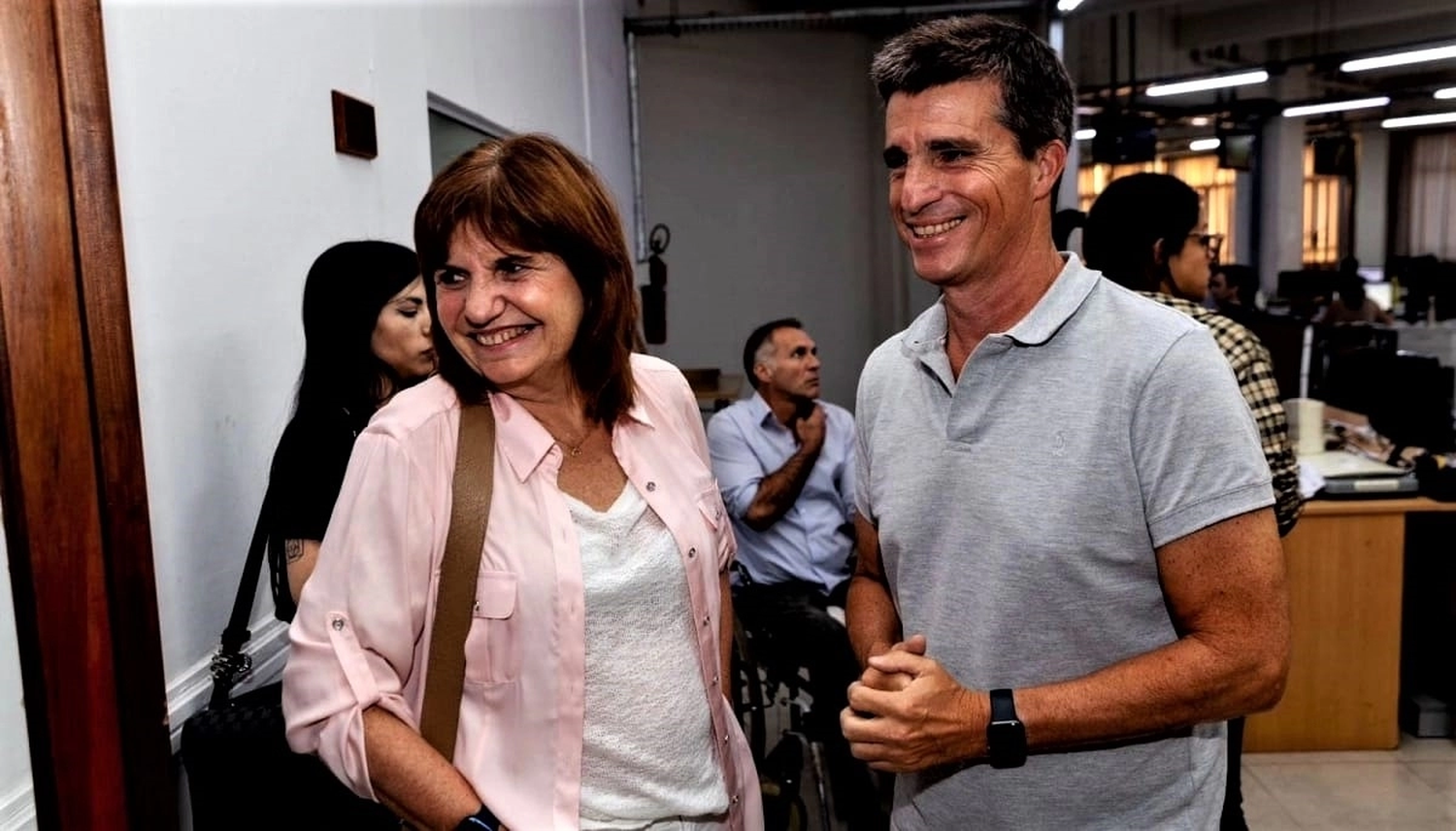 En medio de la interna de JxC, Bullrich hace presencia en La Plata y planta candidato para competir con Garro