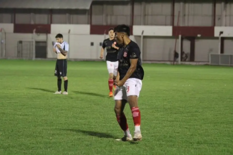 Victorias del "9" y Deportivo Tacural