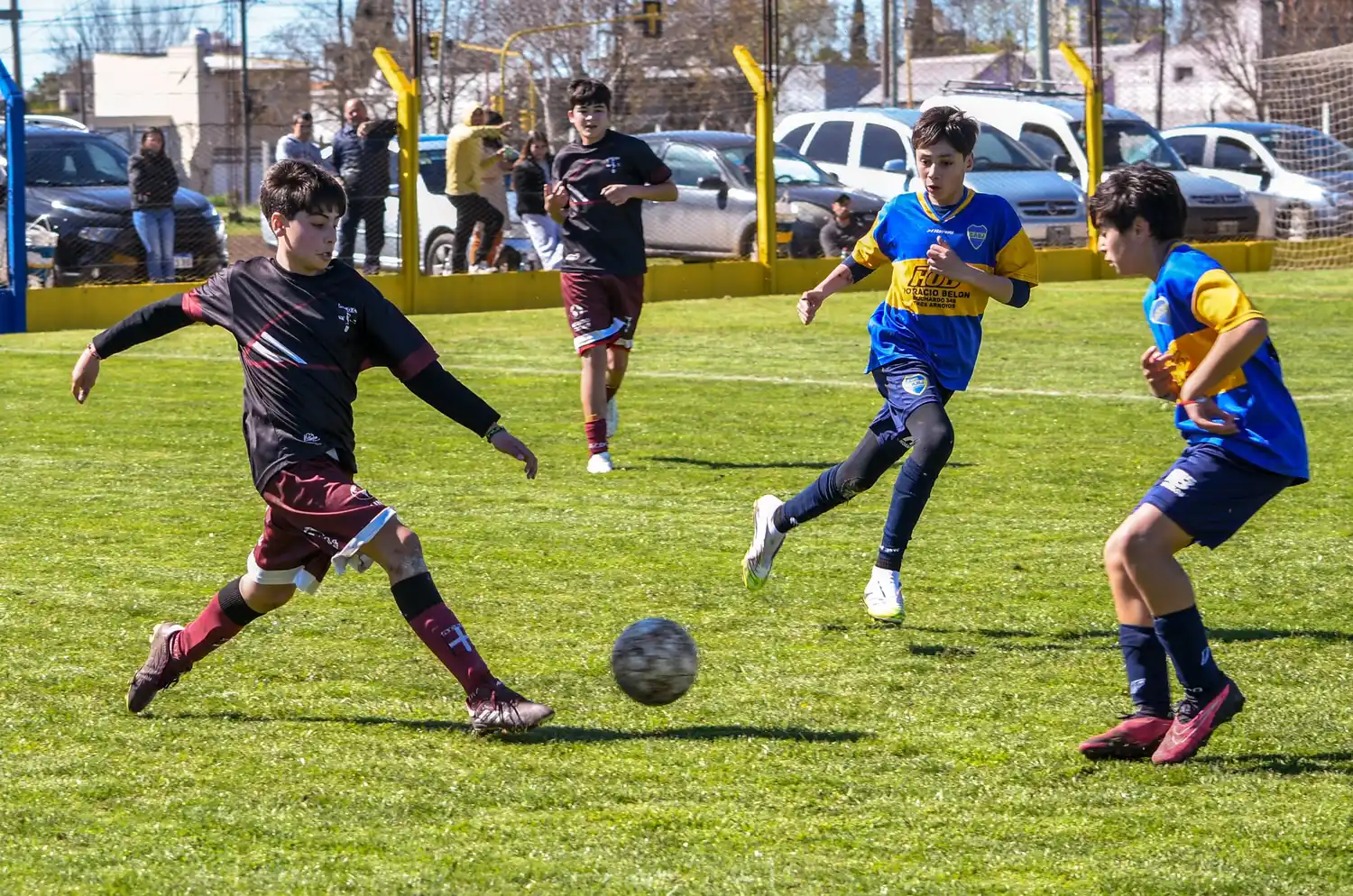Inferiores hace rodar la pelota