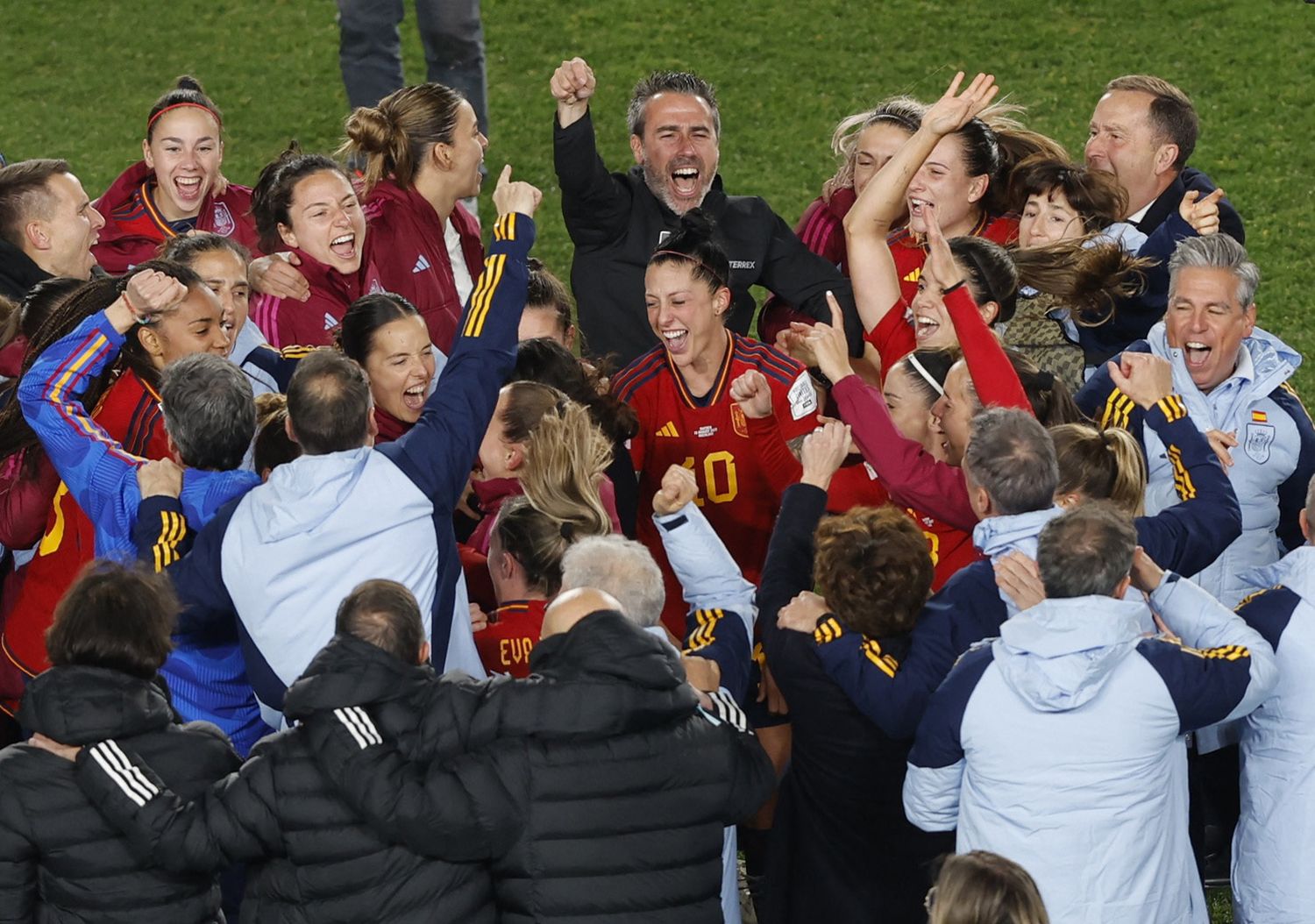 España es el primer finalista