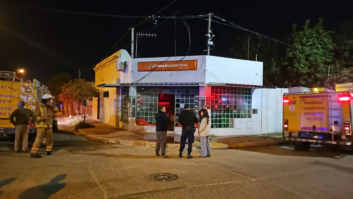 Incendio en Agencia de Quiniela