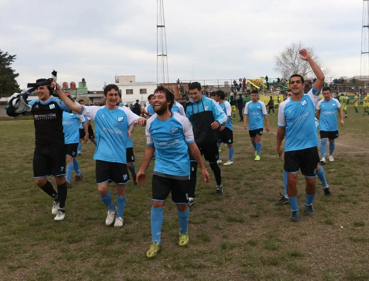 Defensores del Oeste va por el ansiado título en una definición apasionante