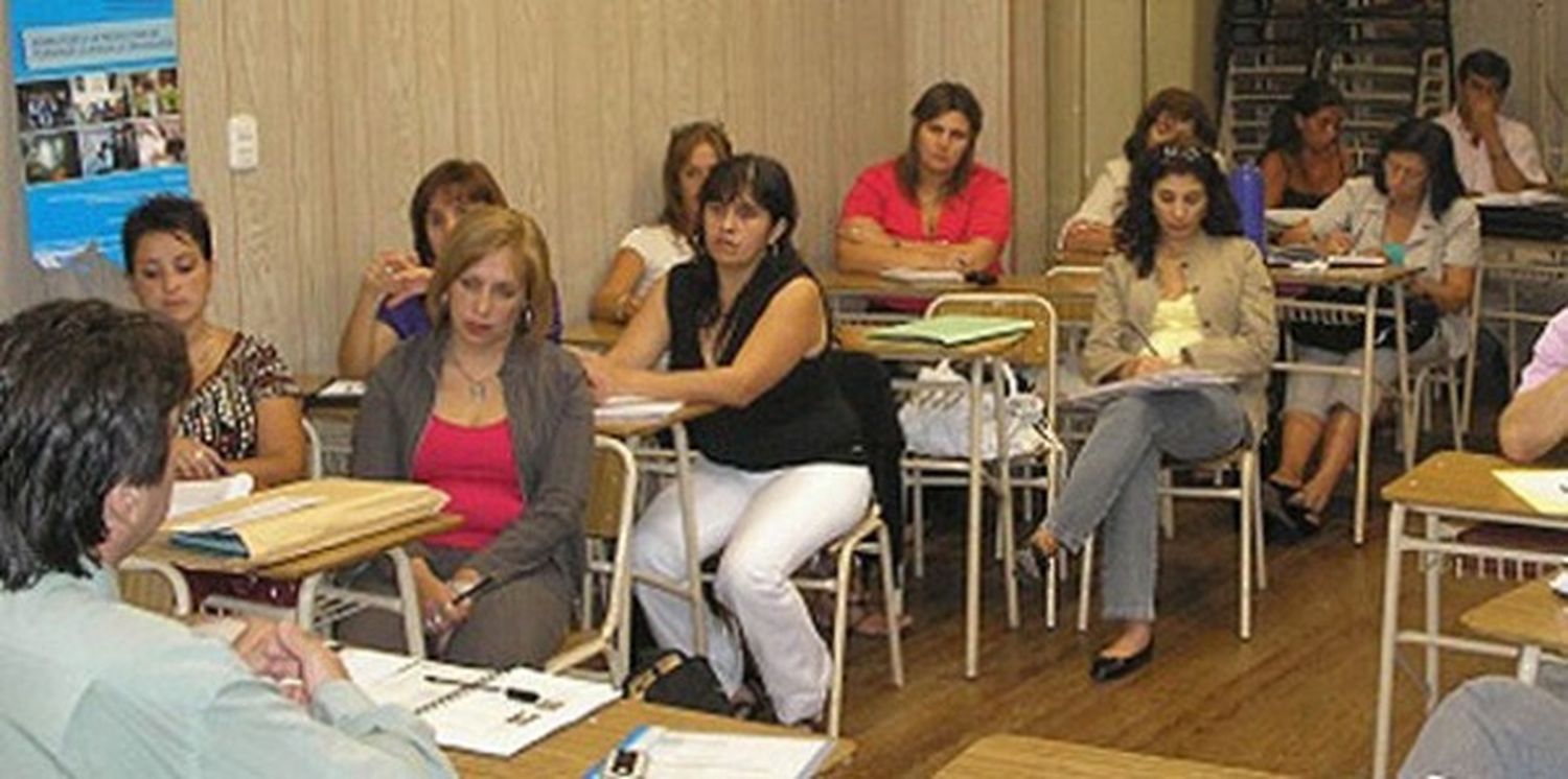 ATE censó a 2500 estatales y 900 no habían terminado sus estudios secundarios